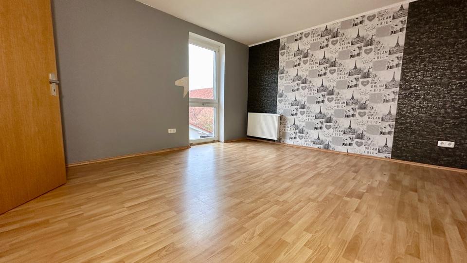 Bauernhaus, Landhaus Wolfhagen - 6.5 Zimmer, 200 m&sup2;, 229.000&euro; | Angebot:26379919