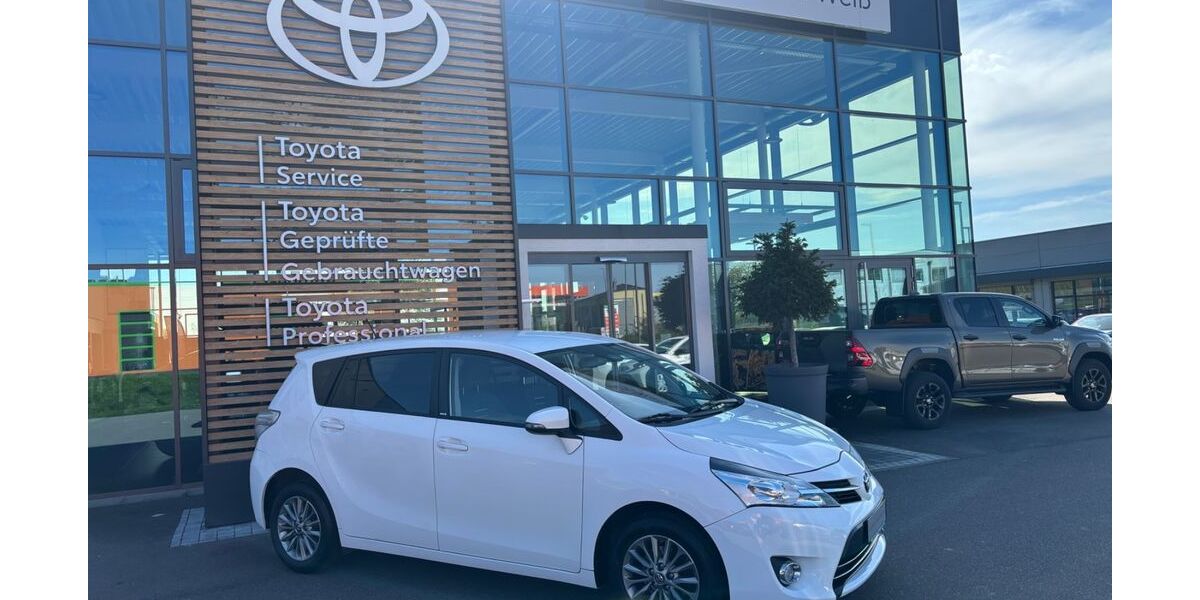 Toyota Verso 143.000 km 12.900 &euro; Müllheim 79379