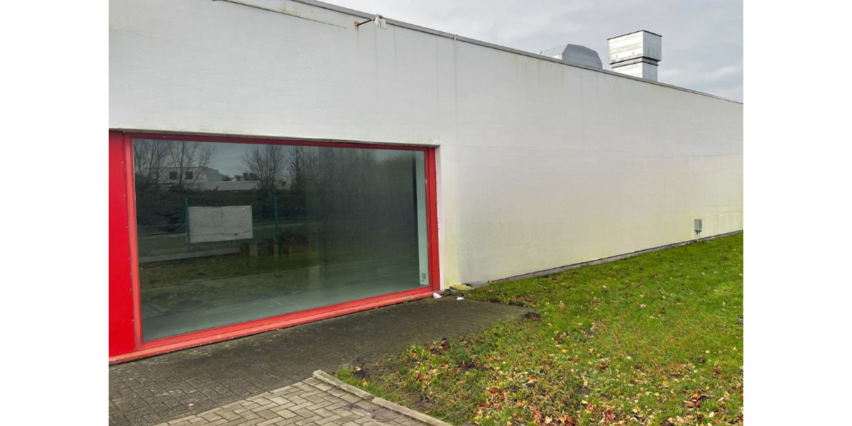 Gewerbefläche in Wilhelmshaven, teilbar, Automatiktor, sofort frei, zimmer