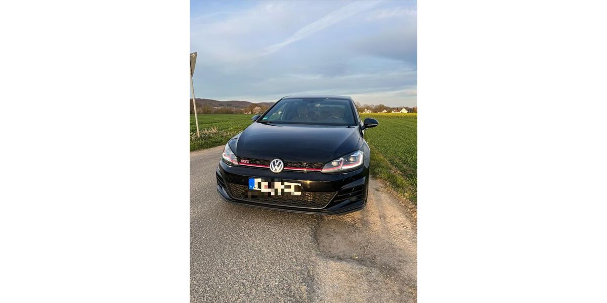VW Golf 64.000 km 22.490 &euro; Löhne 32584