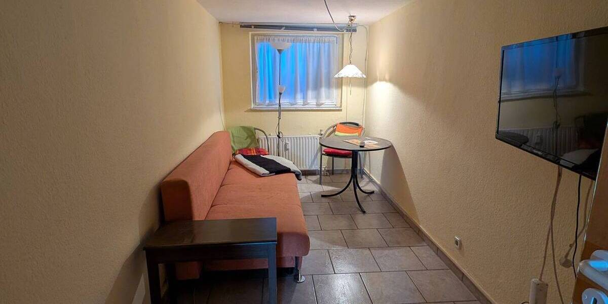 Geräumiges Zweifamilienhaus in ruhiger Ortsrandlage 7 zimmer