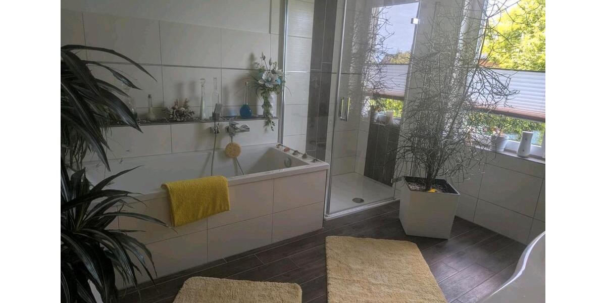 Doppelhaushälfte Schwaan - 5 Zimmer, 140 m&sup2;, 650.000&euro; | Angebot:26876292
