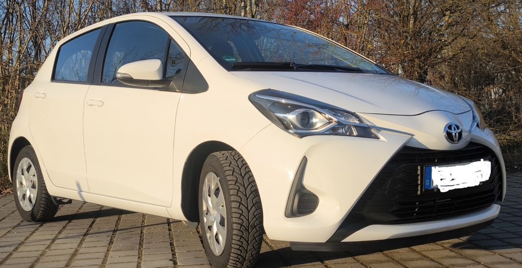 Toyota Yaris 15.700 km 11.500 € Postbauer-Heng 92353