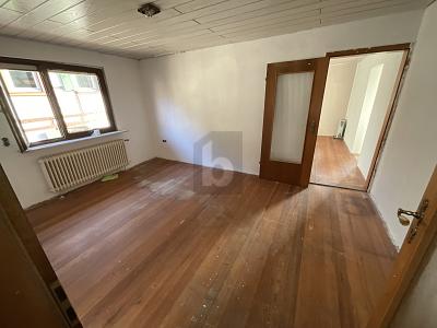 WOHNEN WIE IM URLAUB MIT HERRLICHEM BLICK - Mehrfamilienhaus, Wohnhaus Gernsbach | Angebot:26863248