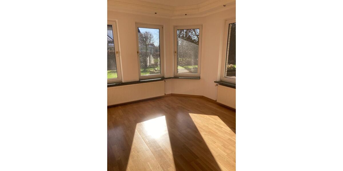 Helle, großzügige Erdgeschosswohnung mit Garten 3 zimmer