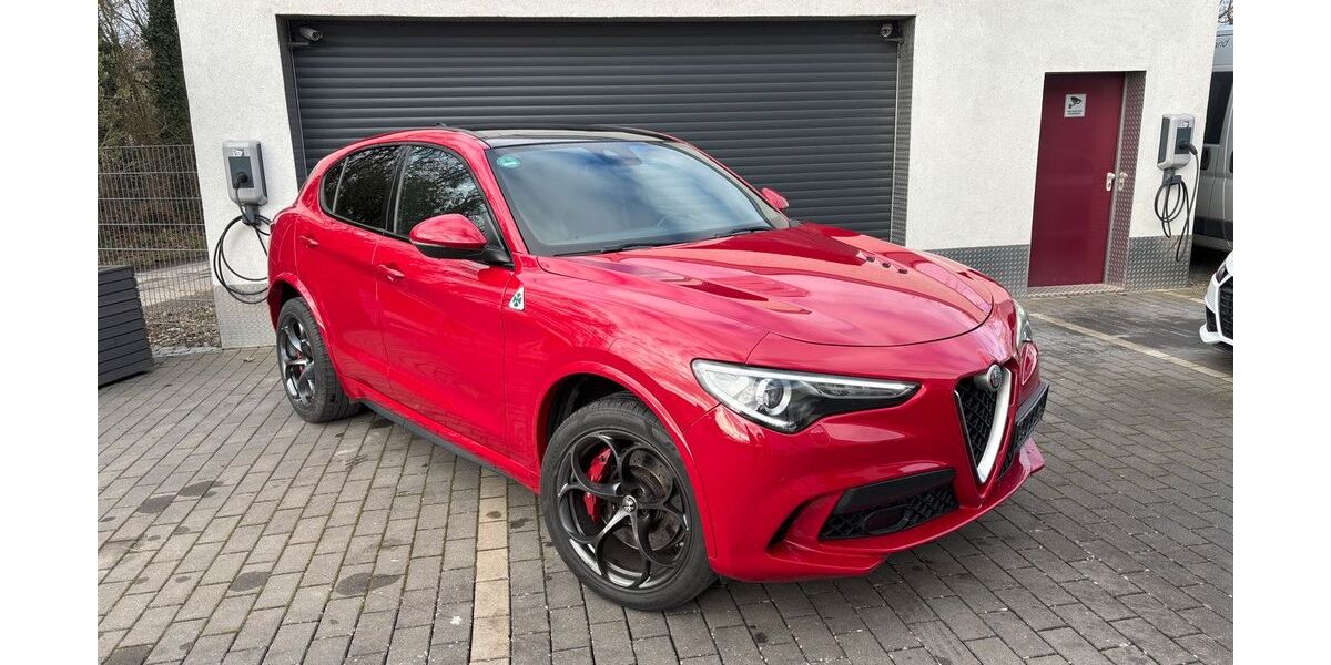 Alfa Romeo Stelvio 43.500 km 44.900 &euro; Volkach 97332