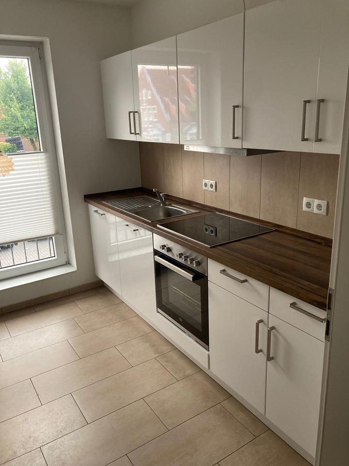 2,5 Zimmer Wohnung,BalkonLoggia,Aufzug,Einbauküche