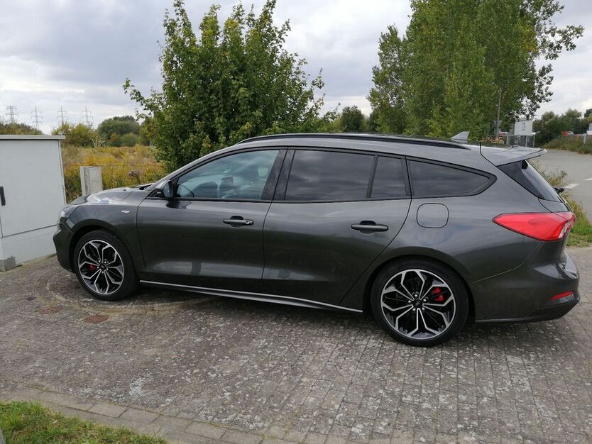 Ford Focus 55.000 km 18.500 € Schwerin 19055
