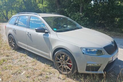 Skoda Octavia 106.000 km 15.300 &euro; Torgau 04860