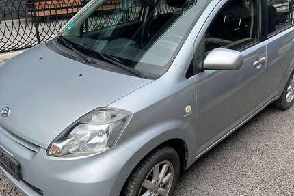 Daihatsu Sirion 66.428 km 4.199 &euro; München 81673