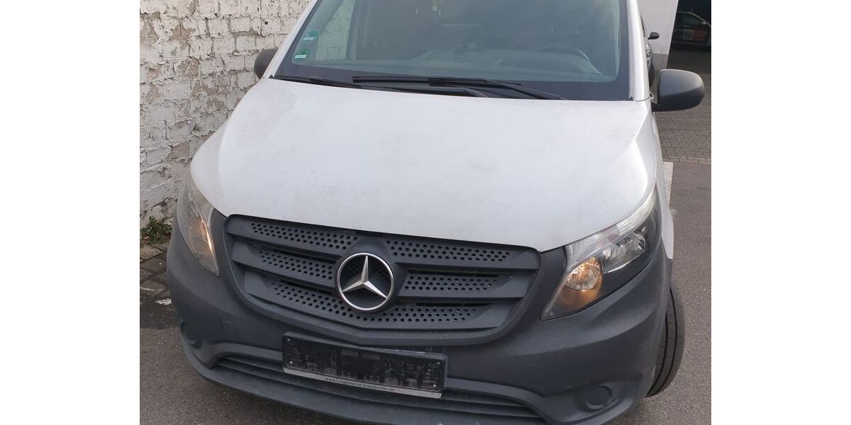 Mercedes-Benz Vito 277.790 km 8.200 &euro; Köln 50935