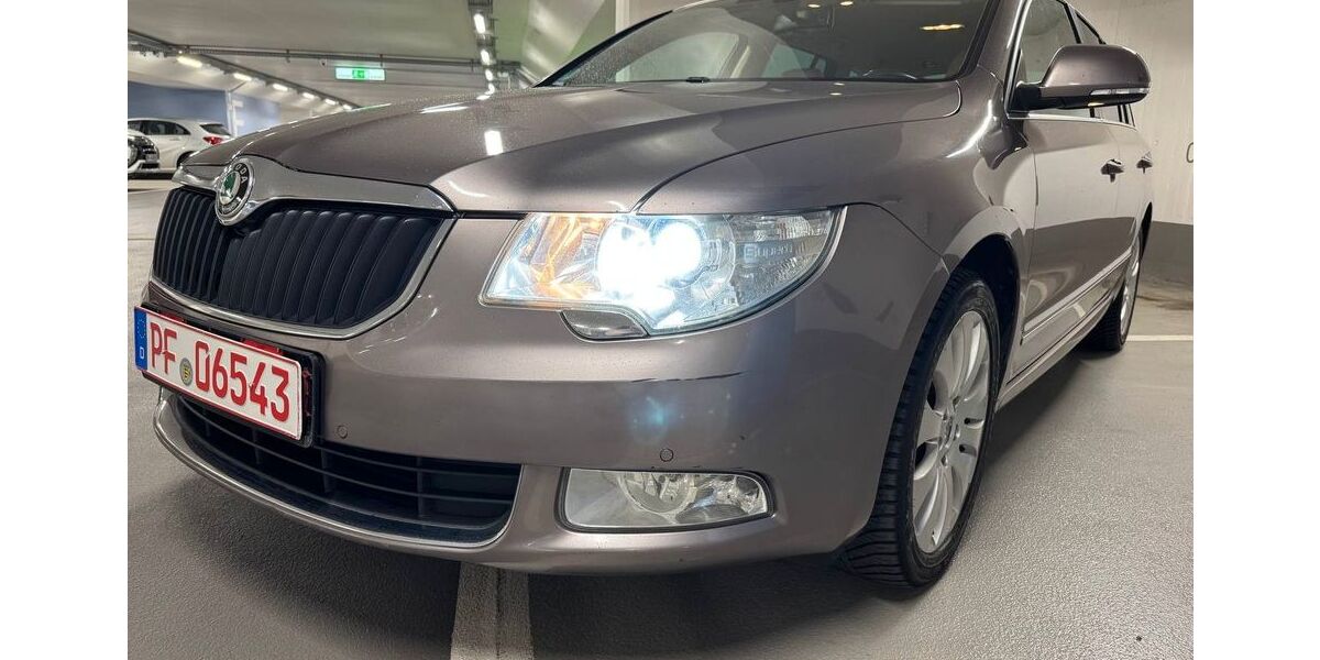 Skoda Superb 260.600 km 5.700 &euro; Pforzheim 75181