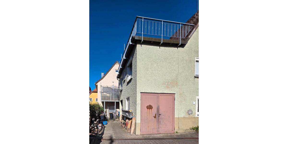 Doppelhaushälfte Lauffen am Neckar - 5 Zimmer, 160 m&sup2;, 200.000&euro; | Angebot:26889762