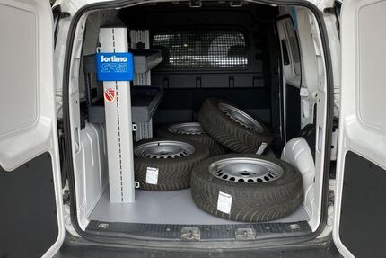 VW Caddy 118.610 km 15.950 € München 81825