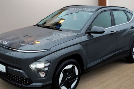 Hyundai KONA Elektro 4.000 km 30.490 € Bremerhaven 27568
