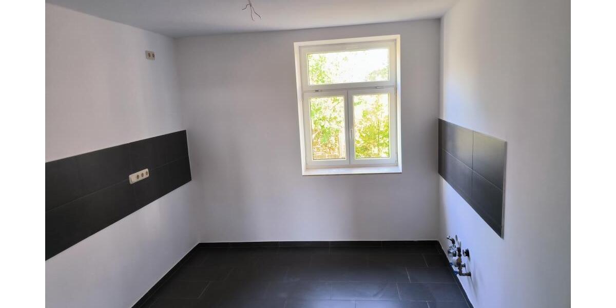 attraktive Kapitalanlage - vermietete 4-Raum-Wohnung im Grünen mit Balkon und Stellplatz - Etagenwohnung Gera | Angebot:27362900