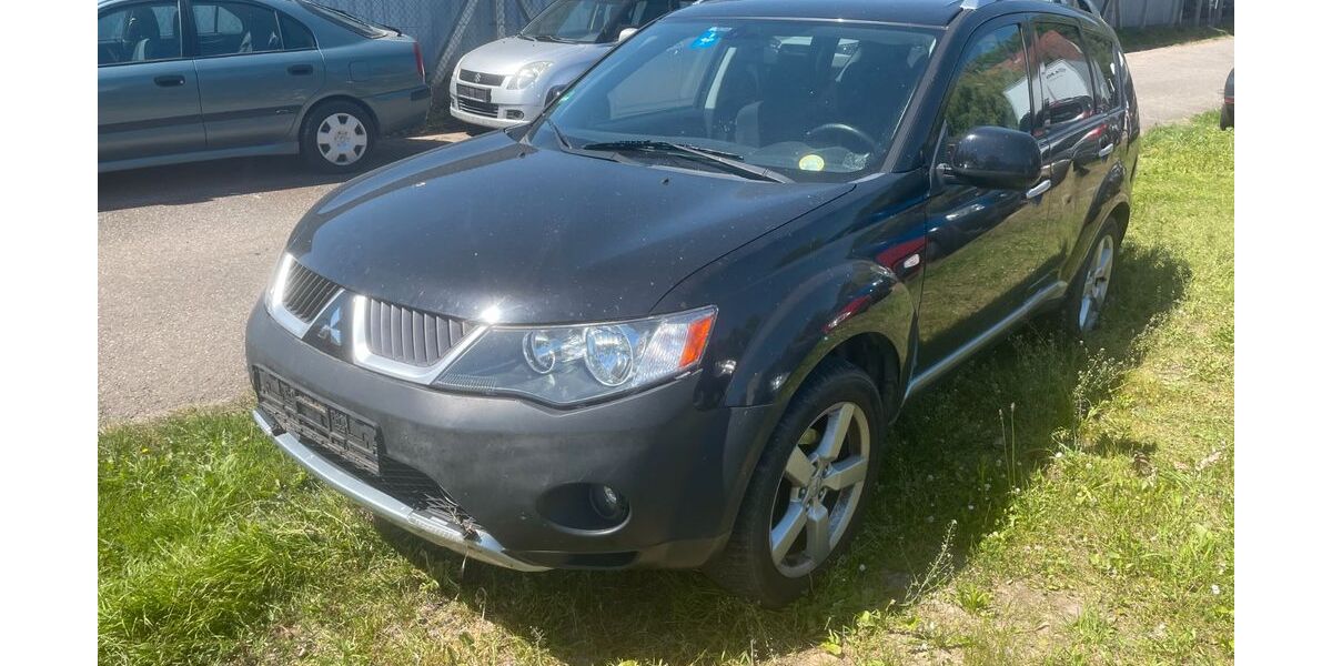 Mitsubishi Outlander 323.000 km 3.700 &euro; LAHR 77933