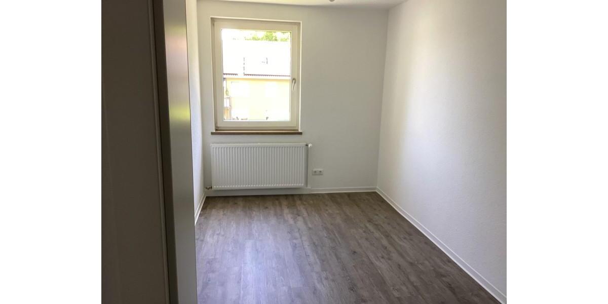Etagenwohnung Kassel Niederzwehren - 4 Zimmer, 68 m&sup2;, 705&euro; | Angebot:26703065