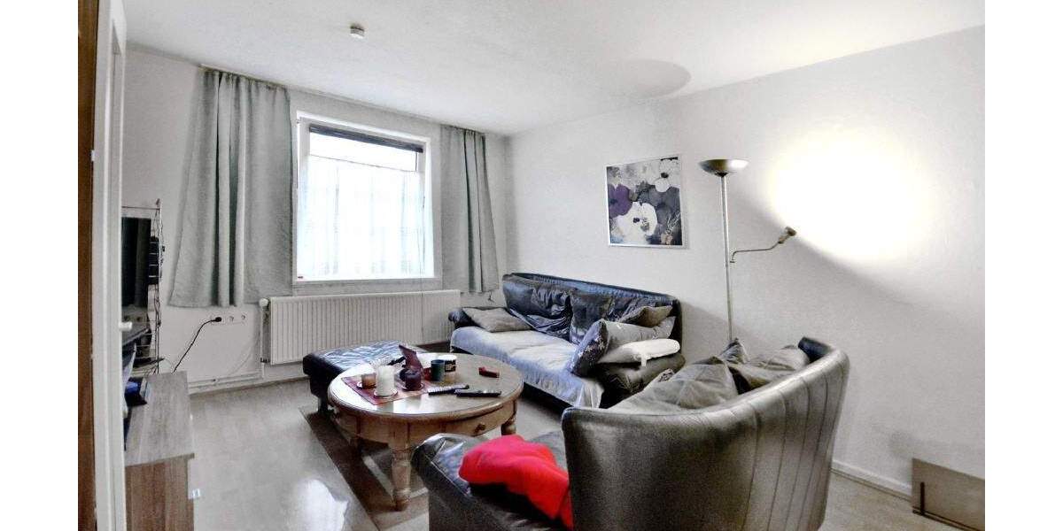 MFH mit 16 Wohneinheiten und 12 Stellplätzen; Eckgrundstück an 2 Straßen, KS-Schillerviertel 3 zimmer