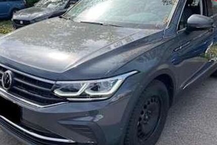 VW Tiguan 45.800 km 25.840 &euro; Weiden 92637
