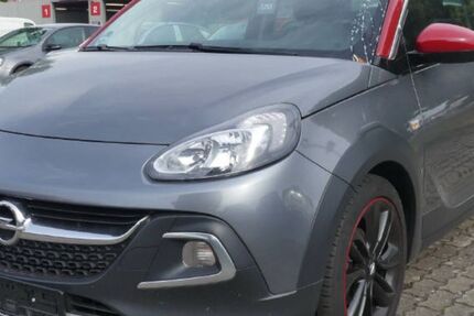 Opel Adam 102.000 km 7.799 &euro; Berlin 13597