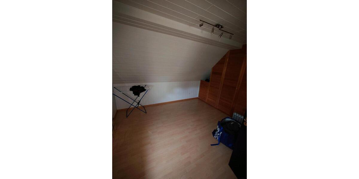 Dachgeschoßwohnung Trierweiler - 3 Zimmer, 120 m&sup2;, 1.050&euro; | Angebot:26125973