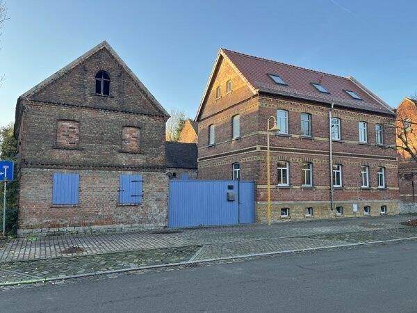 Charmanter Dreiseitenhof mit Wohnhaus u. Nebengebäuden in gefragter Lage bei Leipzig 8 zimmer