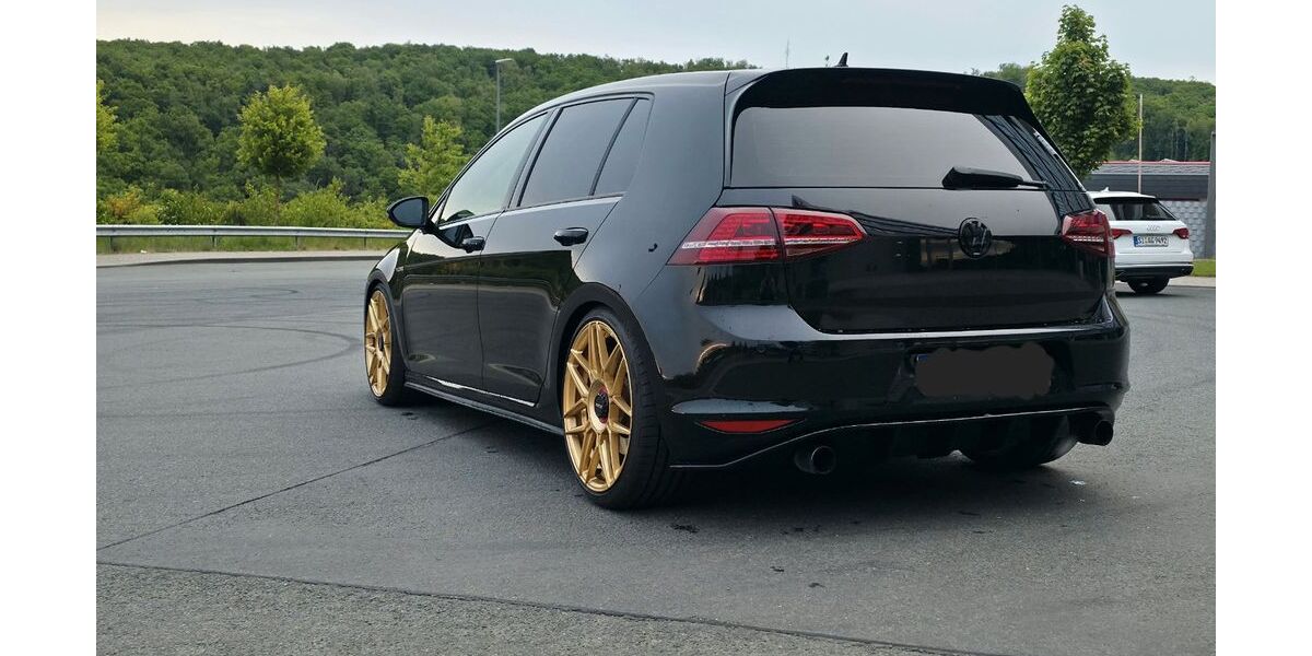 VW Golf 130.000 km 17.500 &euro; Siegen 57074