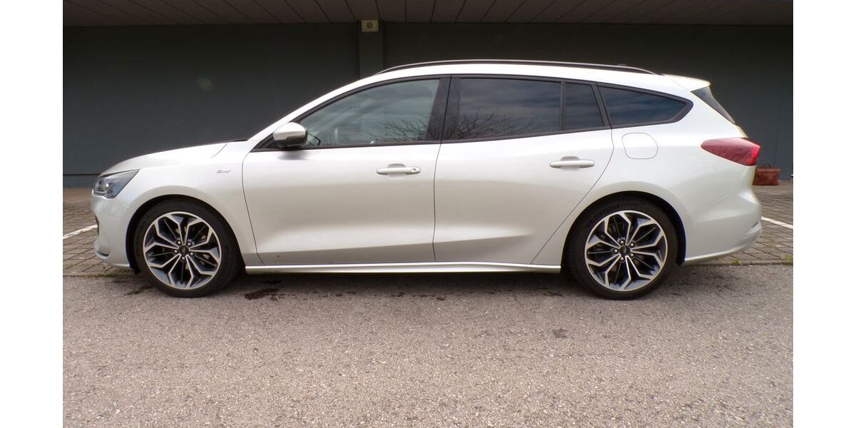 Ford Focus 72.122 km 17.777 &euro; Rosenheim 83026