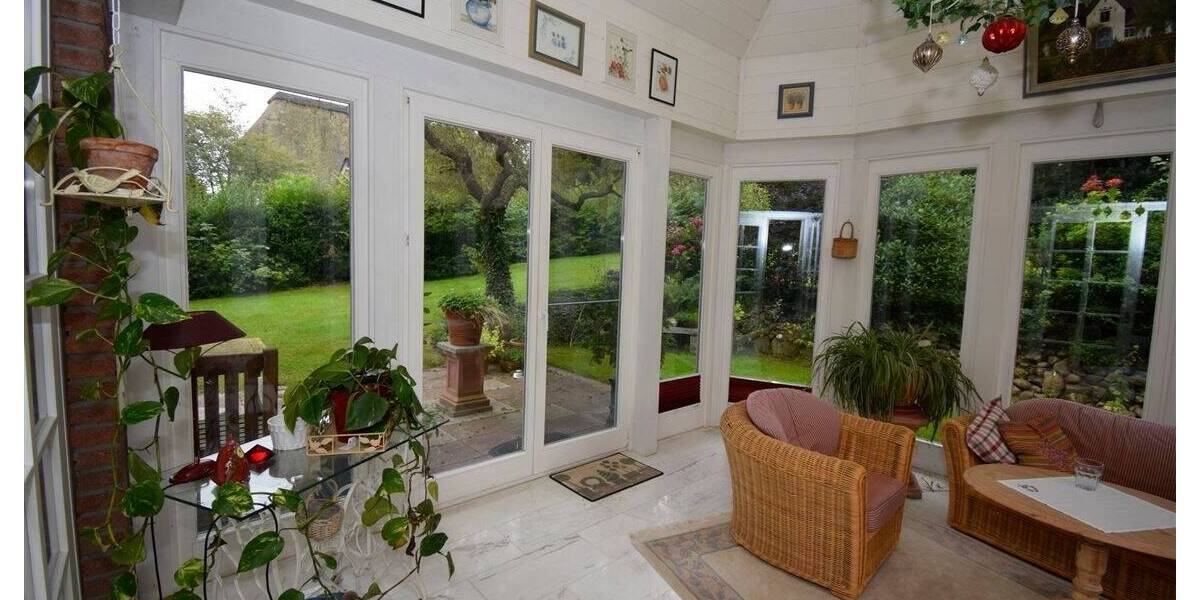 Traumhaus unter Reet! Repräsentatives Wohnhaus in Top Lage der Wingst zu vermieten. 6 zimmer