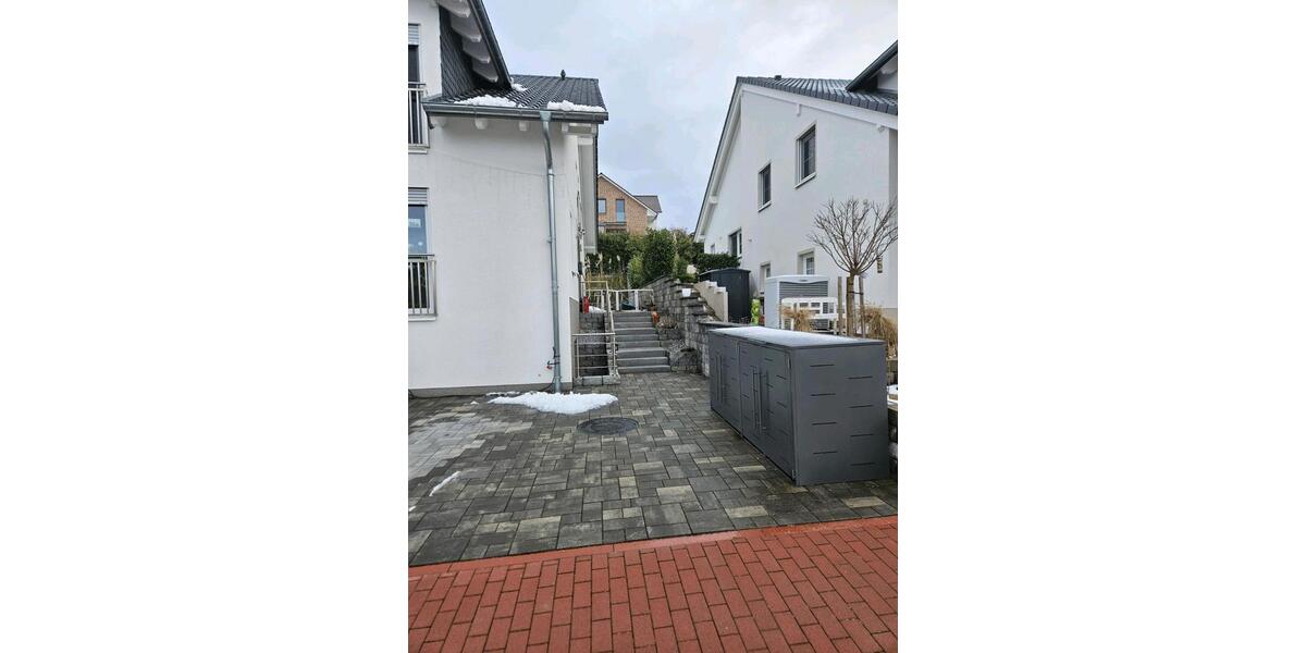 Doppelhaushälfte Nieder-Olm Olm - 5.5 Zimmer, 193 m&sup2;, 3.050&euro; | Angebot:25103577