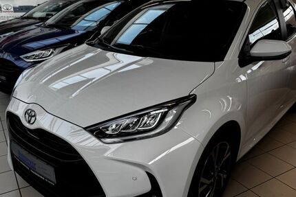 Toyota Yaris 21.415 km 21.890 &euro; Paderborn 33104