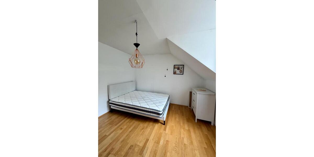 Dachgeschoßwohnung München Pasing-Obermenzing - 1 Zimmer, 15 m&sup2;, 720&euro; | Angebot:26658355