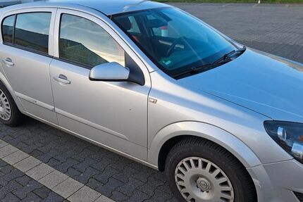 Opel Astra 69.300 km 4.650 &euro; Uslar 37170