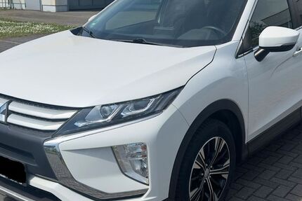 Mitsubishi Eclipse Cross 21.700 km 18.900 &euro; Oberhausen 46049