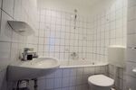 Schöne 3 Zimmer Wohnung im gepflegten Haus !