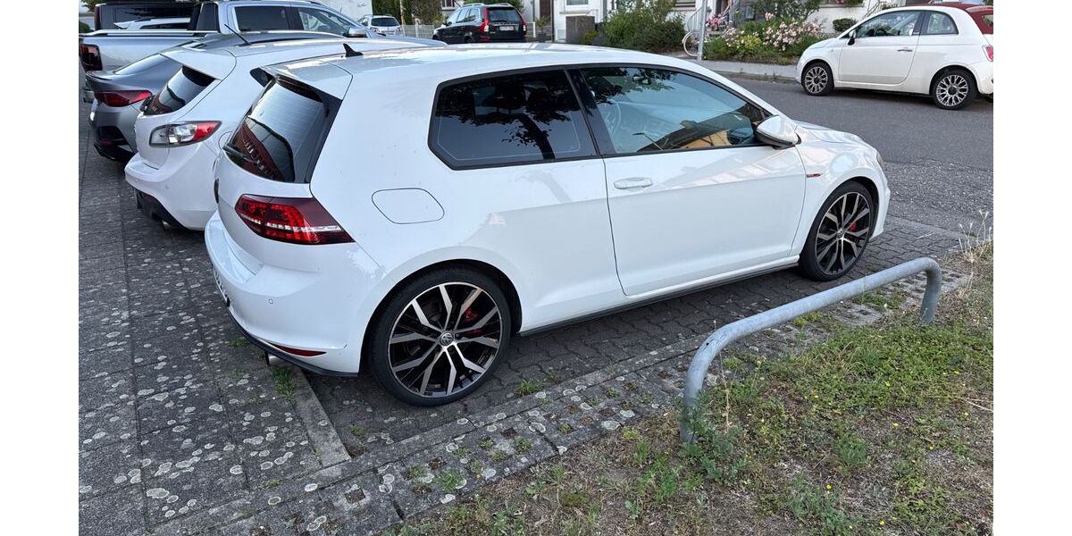 VW Golf 170.000 km 14.500 &euro; Karlsruhe 76189