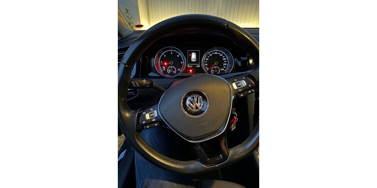 VW GOLF 7 ALLSTAR 157.200 km 9.200 &euro; Bergweiler 54518