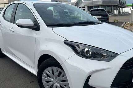 Toyota Yaris 12.028 km 17.990 € Mainz 55120