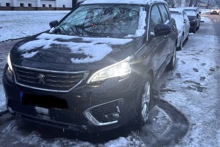 Peugeot 5008 169.999 km 11.999 &euro; Frankfurt 60598