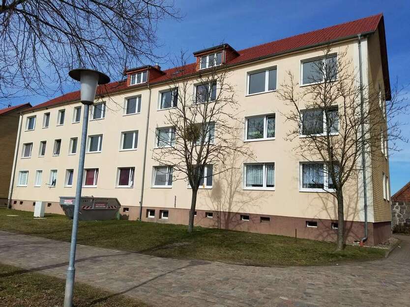 Wohnung zum Mieten in Ladenthin 365 € 68 m²