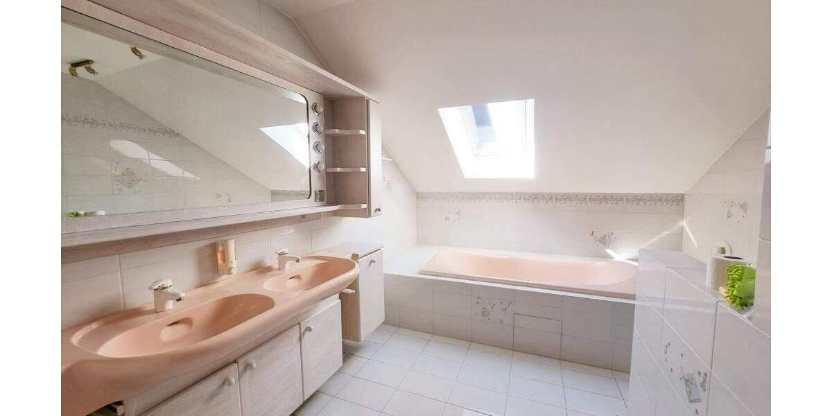 Einfamilienhaus Feldafing - 5 Zimmer, 120 m&sup2;, 2.600&euro; | Angebot:24737296