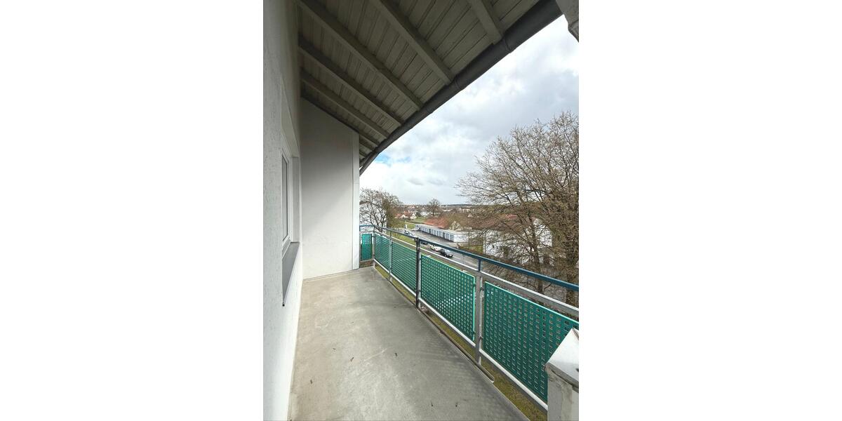 Etagenwohnung Amberg - 3 Zimmer, 90 m&sup2;, 945&euro; | Angebot:25127356