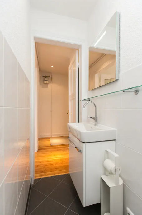 2-Zimmer TOP MODERNISIERT und MÖBLIERT mit Balkon