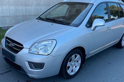 Kia Carens 136.000 km 2.999 € Berlin 12057