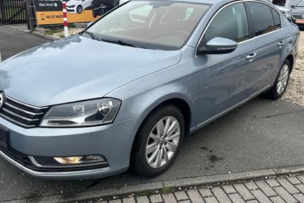 VW Passat 128.000 km 6.997 &euro; Auerbach 08209