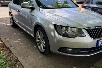 Skoda Superb 243.000 km 7.300 &euro; Offenbach am Main 63067