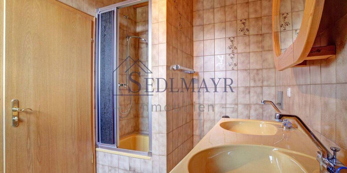 Reihenmittelhaus Eching - 6 Zimmer, 181 m&sup2;, 730.000&euro; | Angebot:25985196