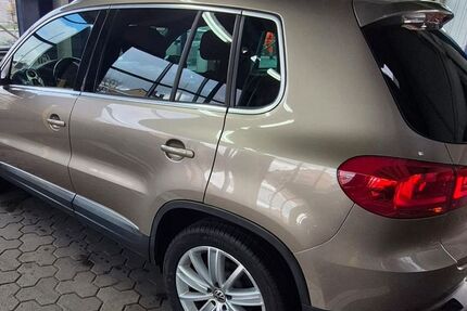 VW Tiguan 82.000 km 13.900 &euro; Bonn 53121