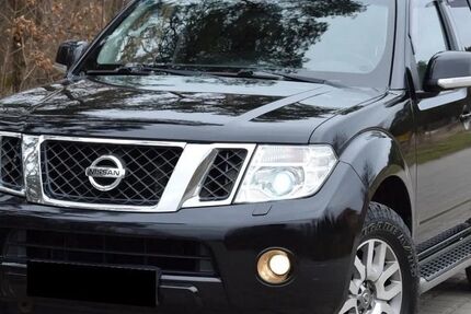 Nissan Pathfinder 198.000 km 13.500 &euro; Troisdorf 53840